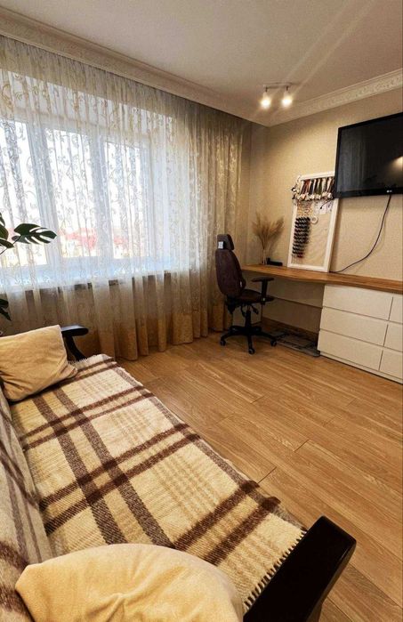 Продам 3-кімнатну на Масанах