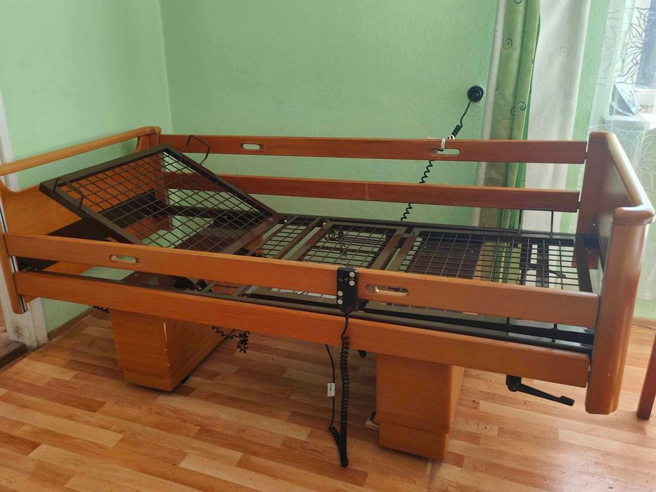 Łóżko rehabilitacyjne regulowane elektrycznie