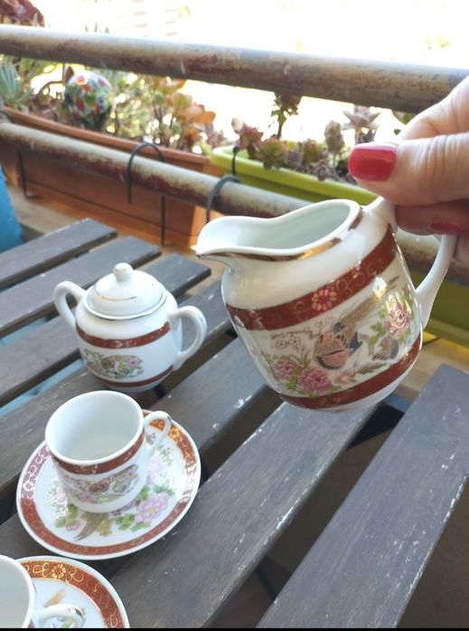 Serviço de café porcelana..antigo