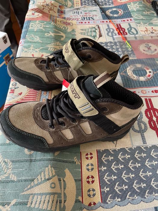 Sapato BTT numero 43