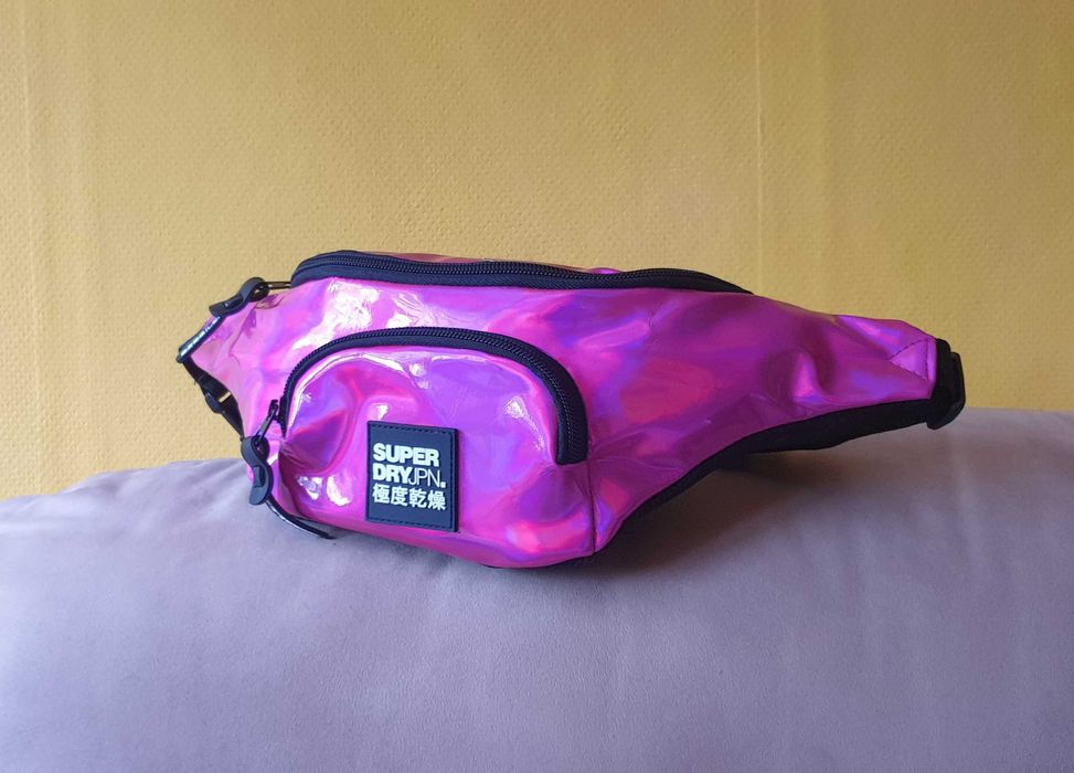 Oryginalna nerka SuperDry Nowa