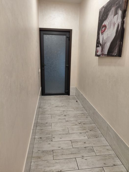 Ціну знижено! Оренда комерц.прим. 78м.кв.від власника з окремим входом в районі Акварелі