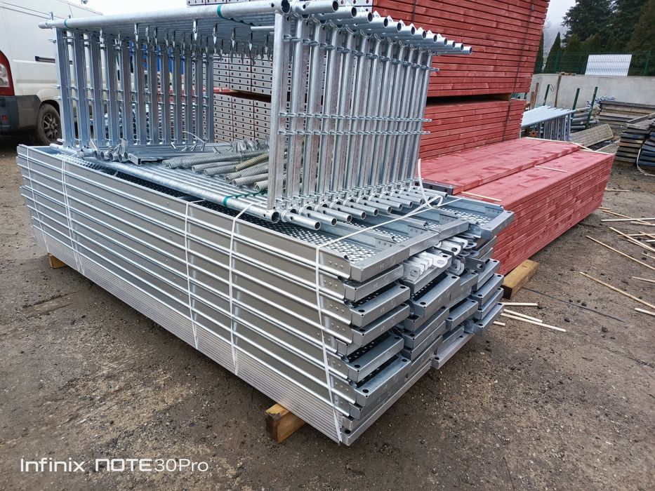 Rusztowanie STALOWE PODESTY 2.5m 10x6.5m elewacyjne poznańskie