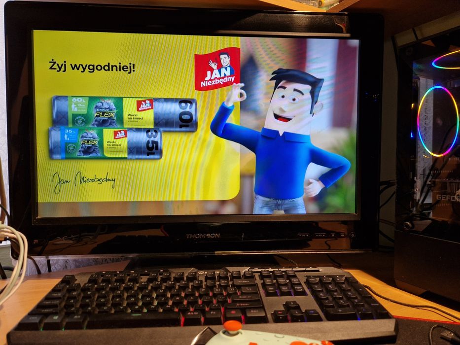 TV LED Thomson 26HS5246C + pilot