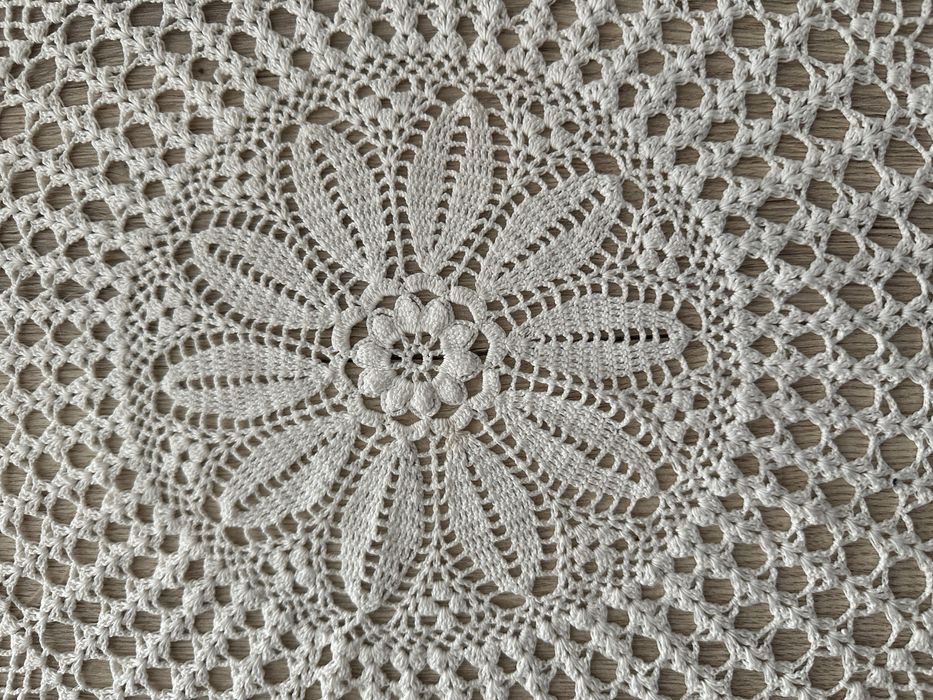 Serweta szydełko śr. 60 biała