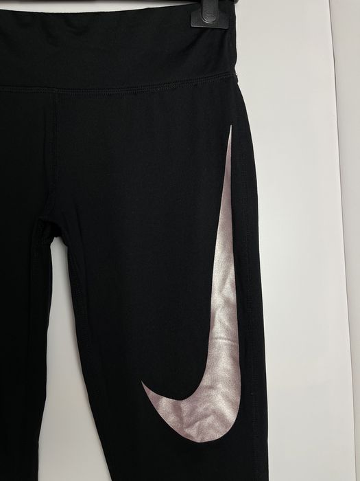 Спортивні лосіни nike swoosh леггінси найк свуш лосини