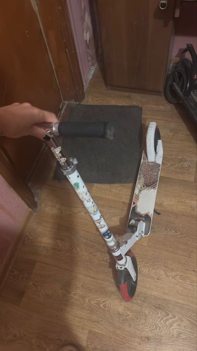 Продам самокат , скейт