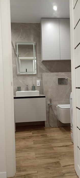 Погодинно подобово новобудова центр   власник виписую документи