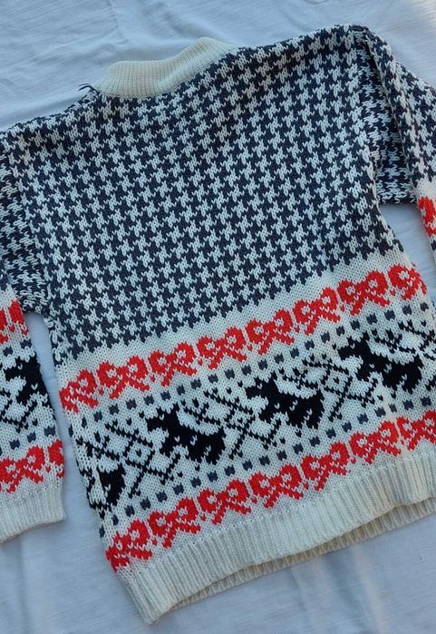 Koreański gruby sweter we wzory pepitkę psy teriery czerwone kokardki