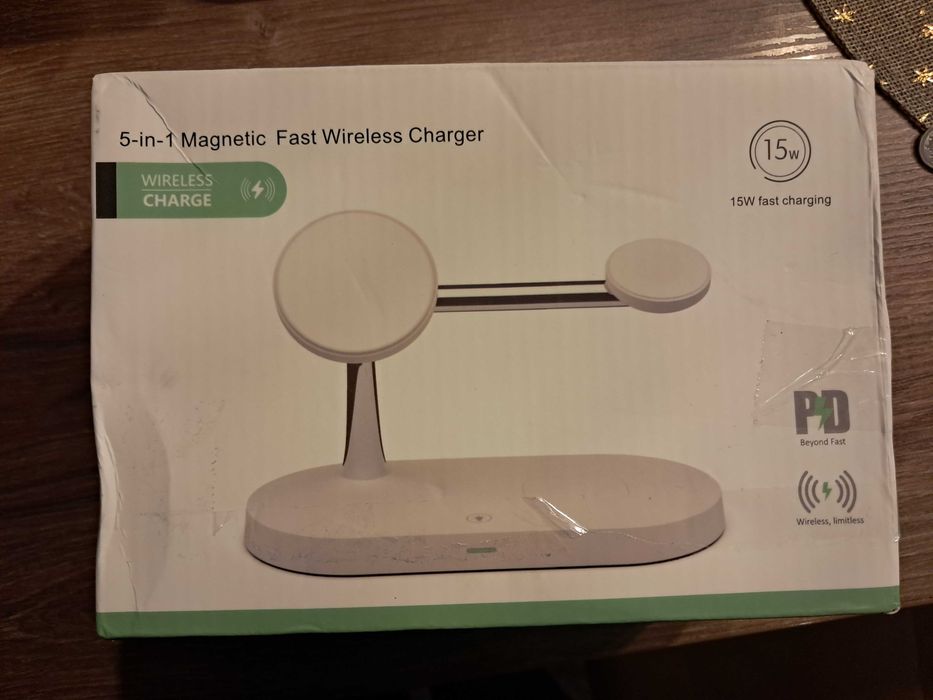 nowa ładowarka indukcyjna 5 w 1 brak paragonu