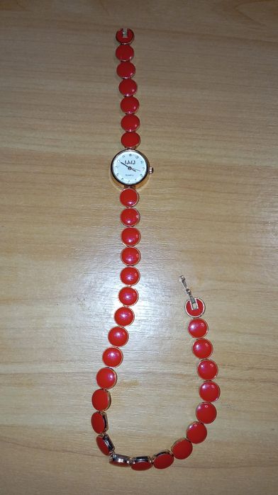 Наручні кварцові годинники