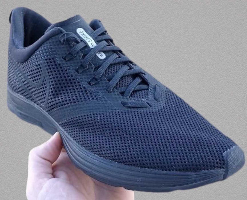 Спортивне взуття Nike