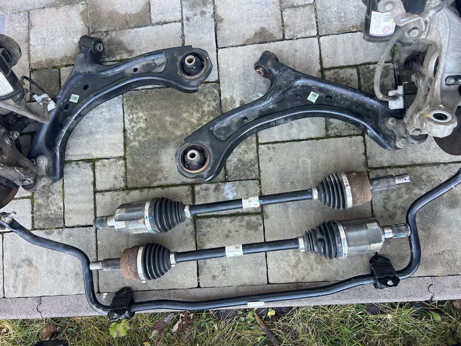 Амортизатор іонік 5. Амортизатор Ioniq5. Стойка Hyundai Ioniq5