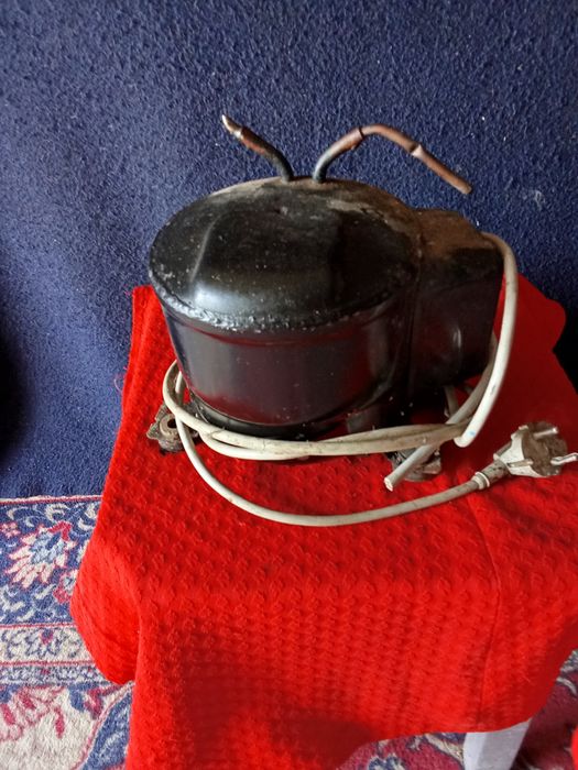 Двигатель в холодильник.