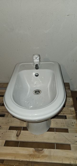 Louças e Material Casa Banho