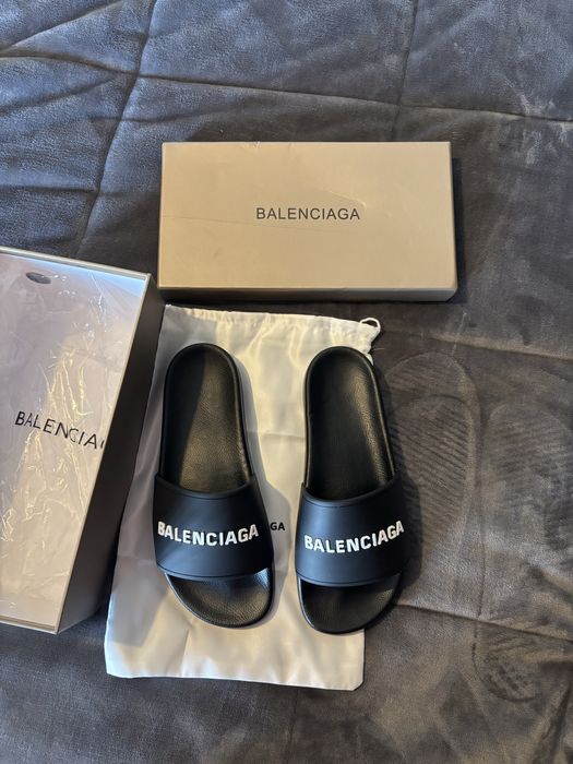 chinelos balenciaga