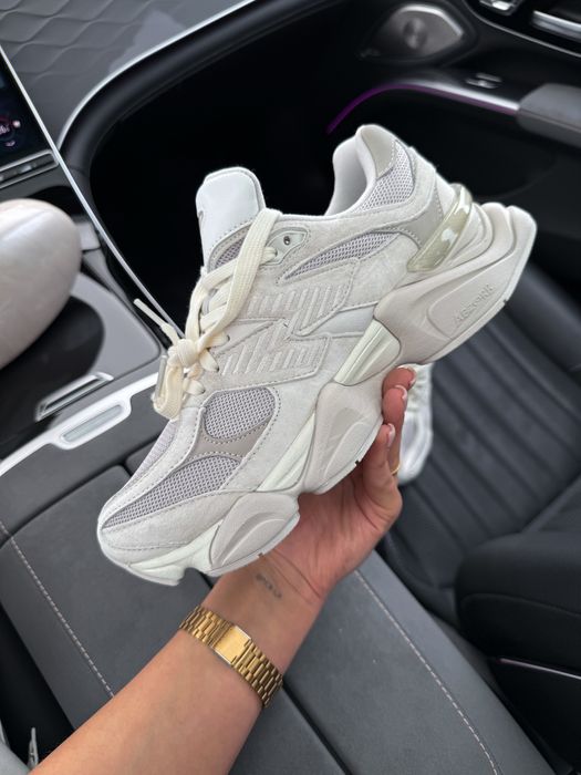 Buty New Balance 9060 Light Beige Grey