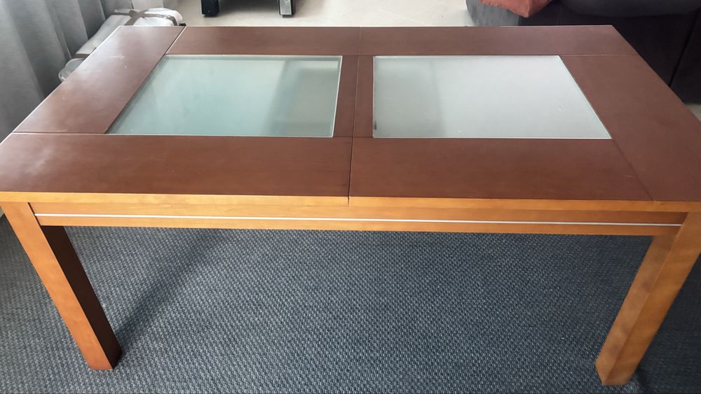 Mesa de madeira extensivel usada