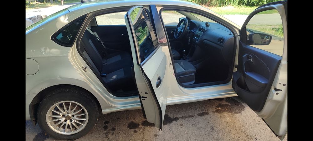 Polo sedan 2012 gas/benz ,без торгу , ціна до кінця міс