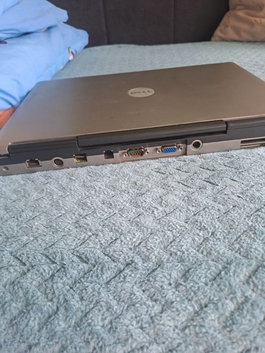 Laptopy asus i dell