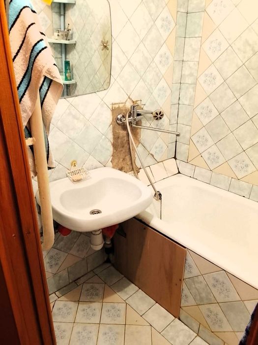 Продаж 3к квартири на Б-р В.Висоцького 6 Троещина Деснянский р-н