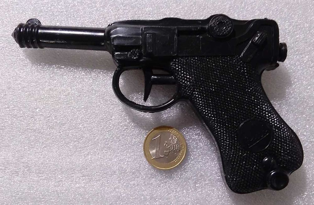 Antiga Bisnaga de Plástico ~ PISTOLA LUGER da OSUL ~ Portugal Anos 60