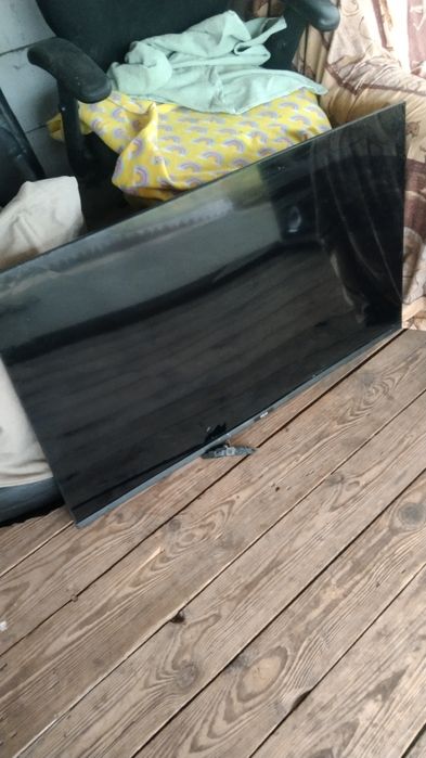 Телевизор плоский