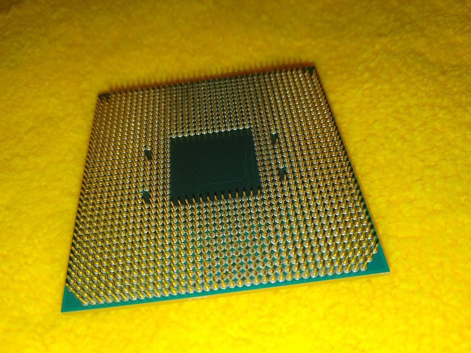Процесор AMD A10 - 9700E