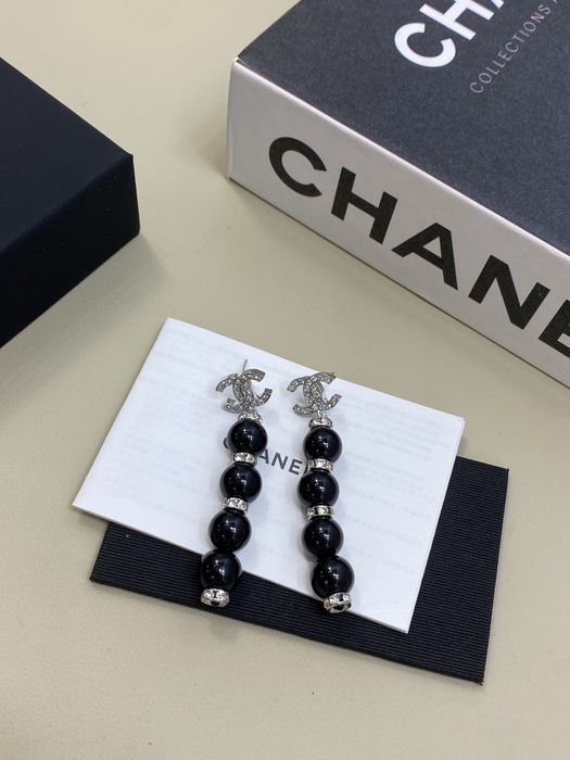 CHANEL® Luksusowe perły CC® kolczyki ekskluzywna biżuteria