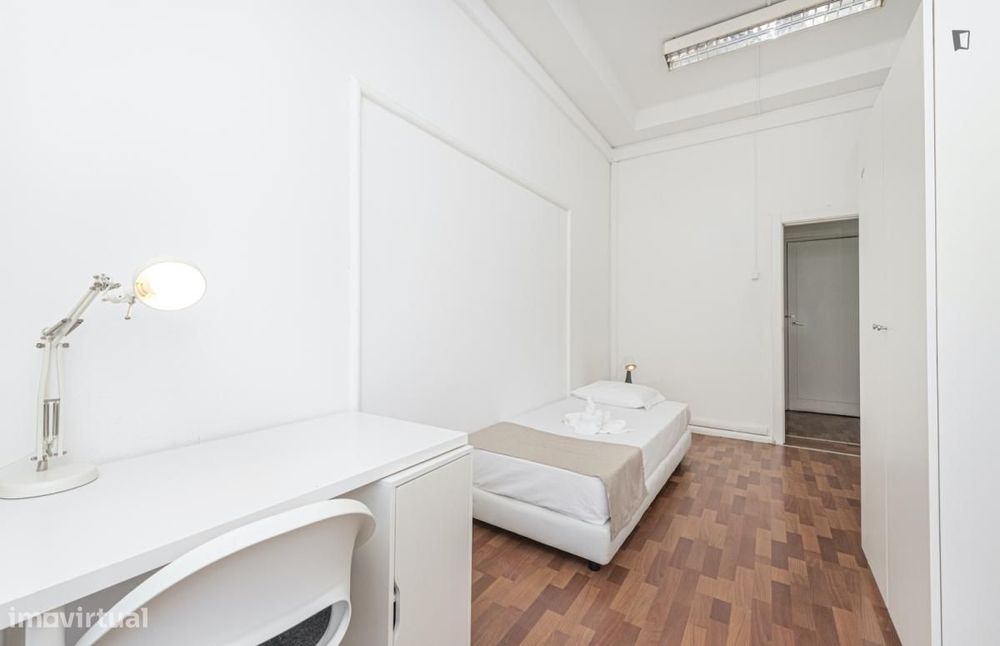 Quarto - localizado em Alameda Lisbon
