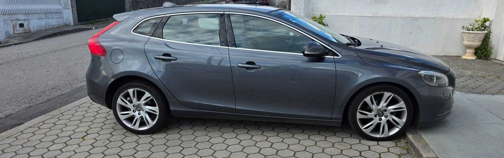 Volvo v40 - D2 de 2012