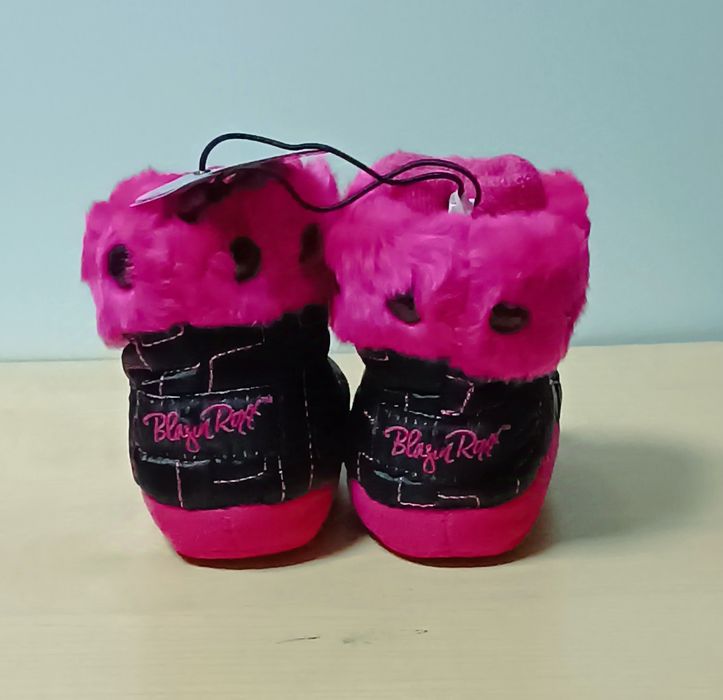 Детские сапожки теплые.