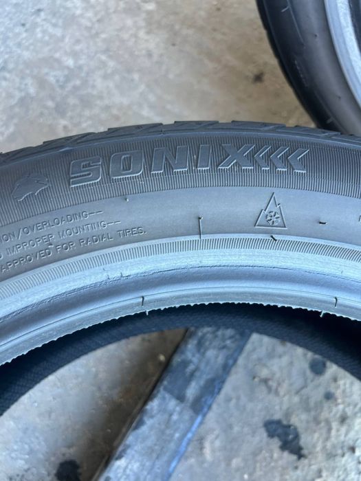 245/45 R19 Sonix