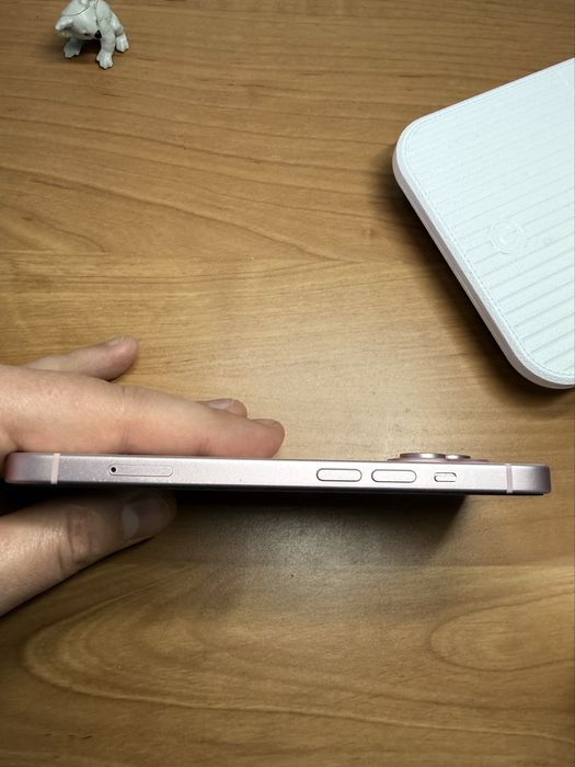 Iphone 15 pink 128gb ідеальний стан