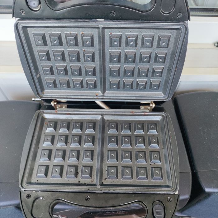 redmond :RMB-RM 600.