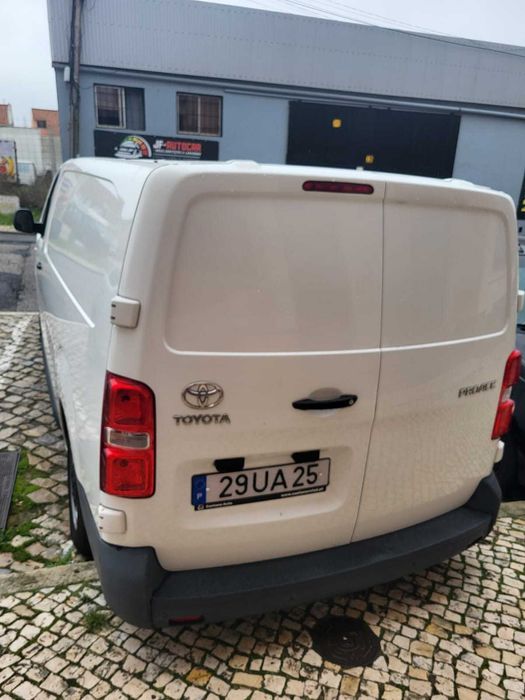 Toyota Proace Van L2 2.0D 120CV 2017 como nova