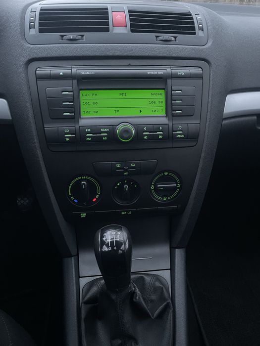 Шкода A5 1.6 • 188 тис пробіг • В рідній фарбі