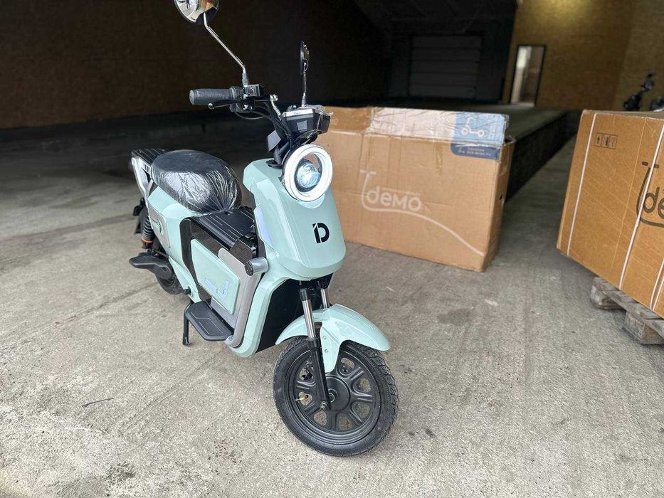 Електроскутер IDemo Trakker PRO BB150-LFP