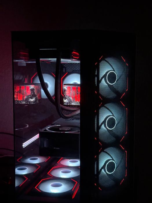 PC Gamer High-End – Ryzen 9 9950X3D + RTX 5090 ROG Astral OC