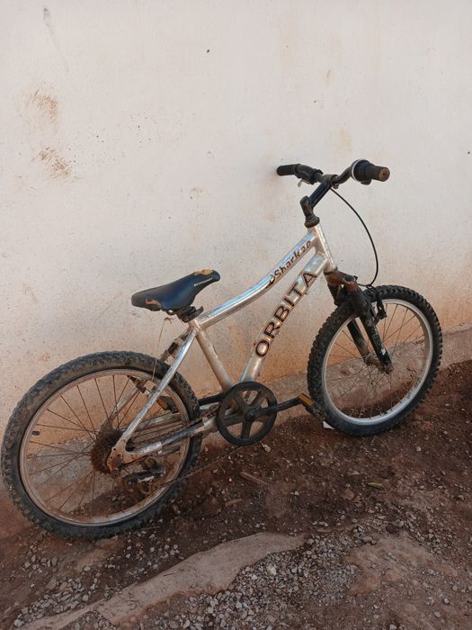 Bicicleta em boas condições para pessas  as pessas tão moito boas  quem qiser mande mensagem ou lige