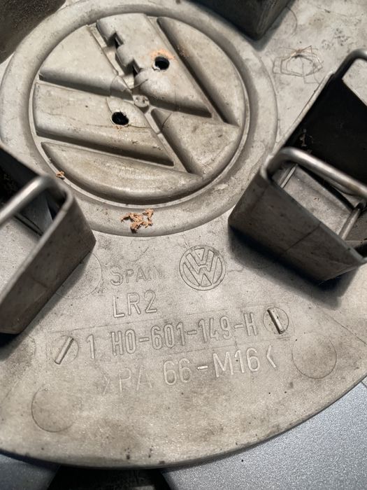 Продам ковпачки на диски Volkswagen Golf-Pasat.