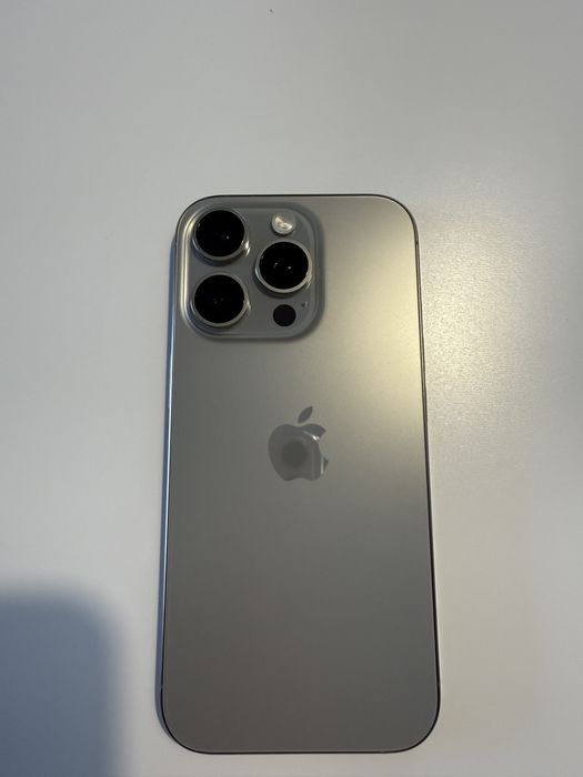 Iphone 16 pro 128 gb stan igla zero rys