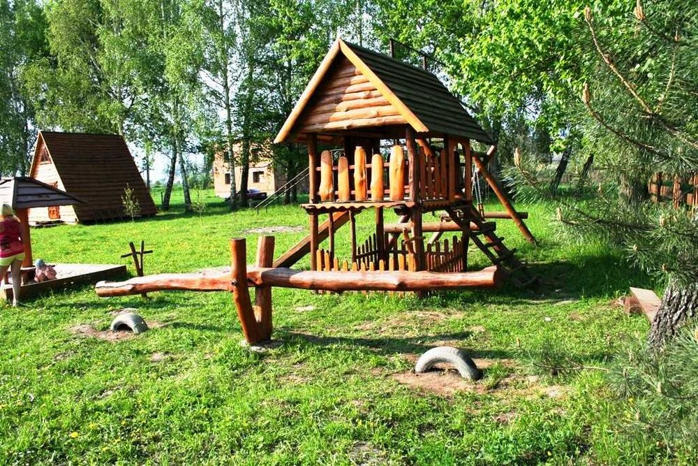 Продам котедж з бомбосховищем в Континенті, біля Львова. Без комісії.