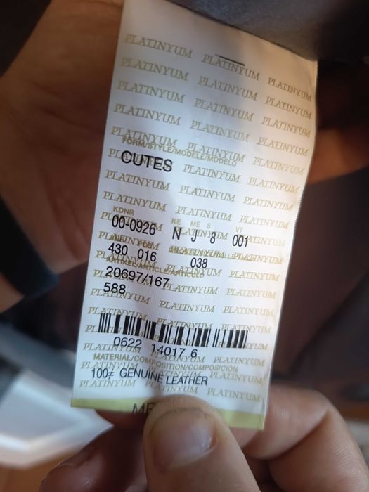 Продаж пальто з мутону. Гарний стан, підкладка з натуральної шкіри