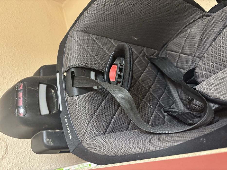 Fotelik samochodowy Recaro optiafix  z isofix
