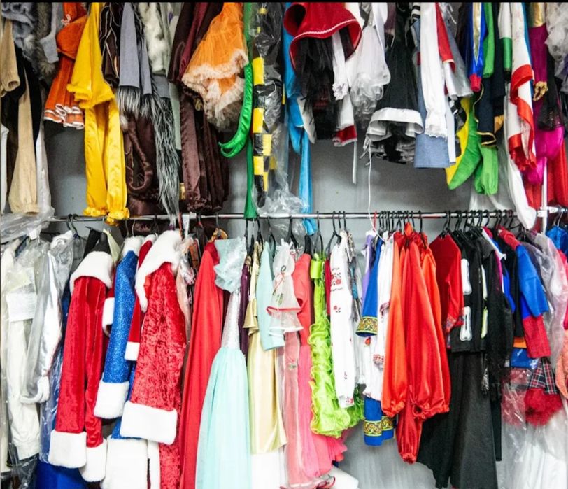 Прокат карнавальних костюмів