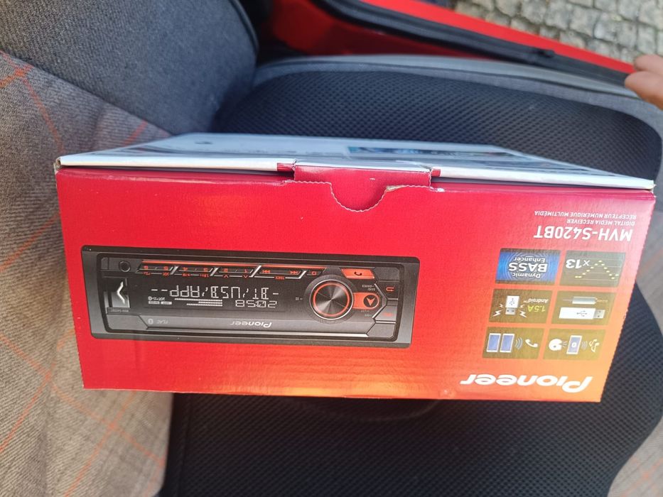 Auto radio Pioneer + 4 colunas