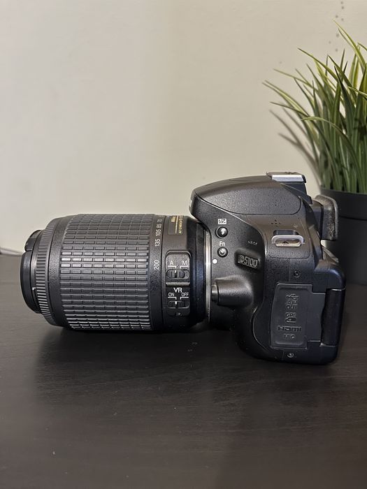 Nikon D5100 com Objectiva + Acessórios + CAIXA ORIGINAL