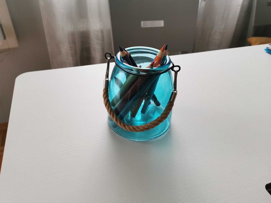 Kosmetyczne akcesoria pojemnik