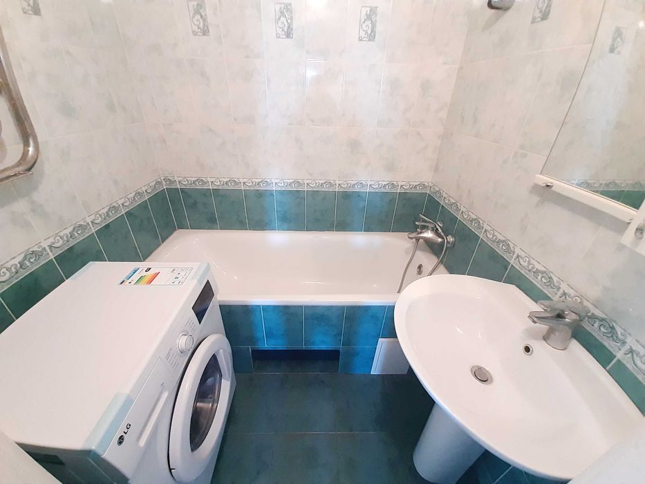 Продаж двокімнатної квартири на Гортопе ,Шевченківський район